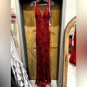 NEW Burgundy Jovani Prom Dress Size 4